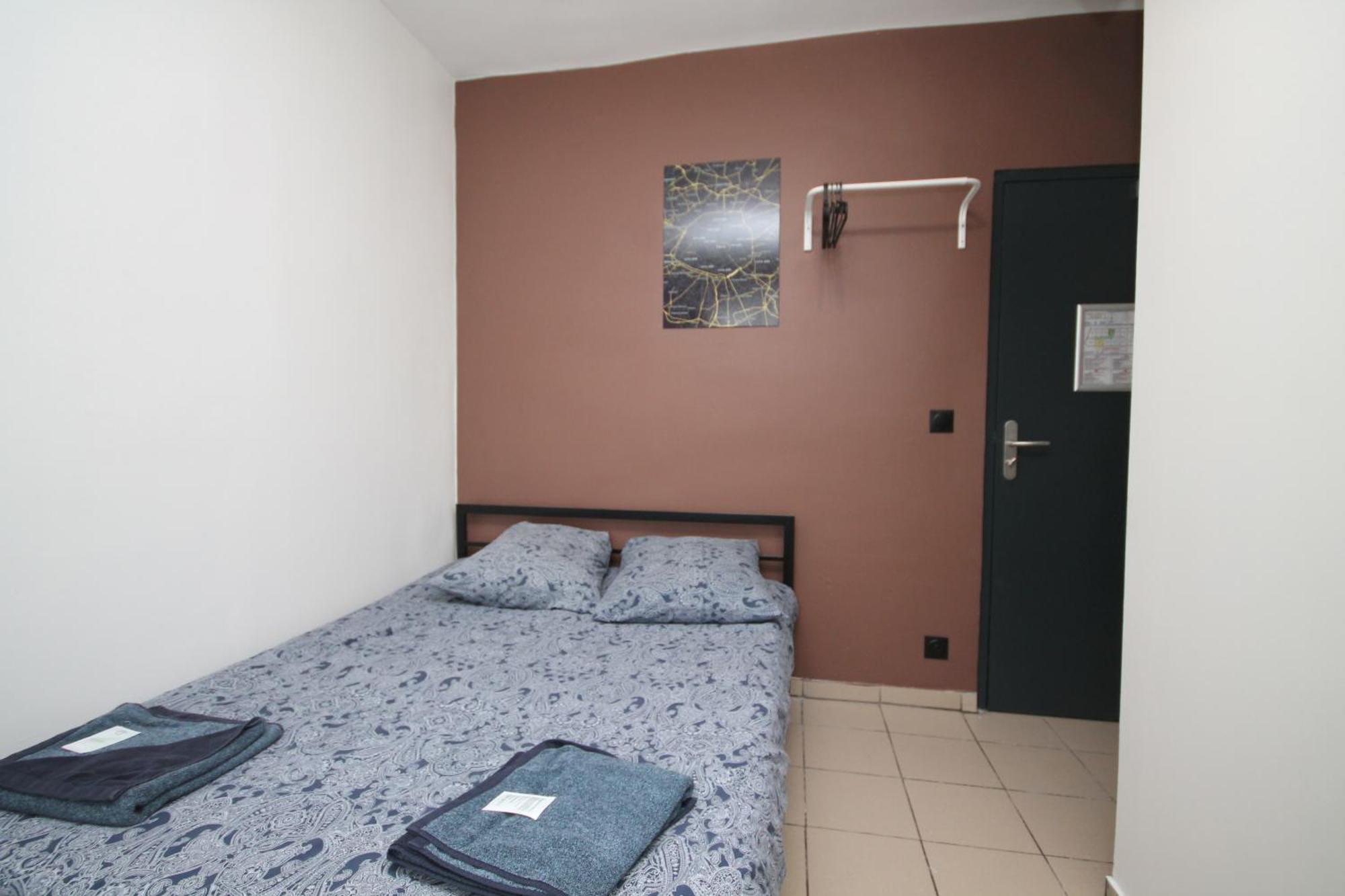 08 - Chambre Proche Paris Et Transports Avec Tv Wifi Saint-Denis  Exterior photo